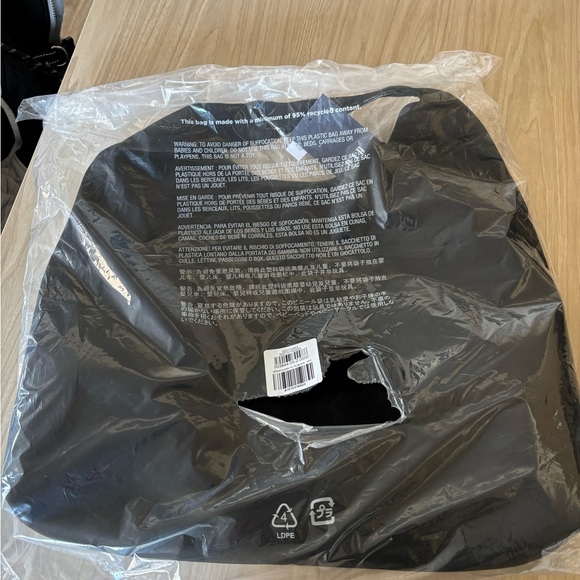 Gap Vegan Suede Slouchy Tote Bag - Picture 4 of 5